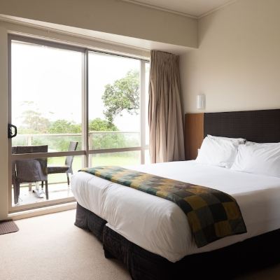 1 Bedroom Seaview Suite