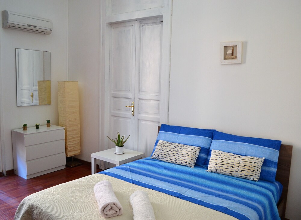Hostel Via Zara-Palermo Updated 2022 Room Price-Reviews & Deals | Trip.com