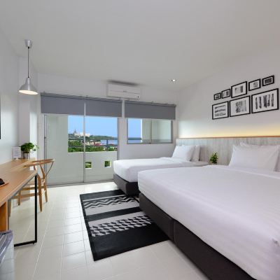 Deluxe Triple Room with Sea View Non smoking