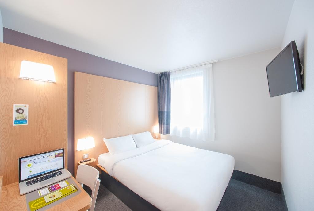 B&B HOTEL Paris Porte des Lilas-Les Lilas Updated 2023 Room Price-Reviews &  Deals | Trip.com