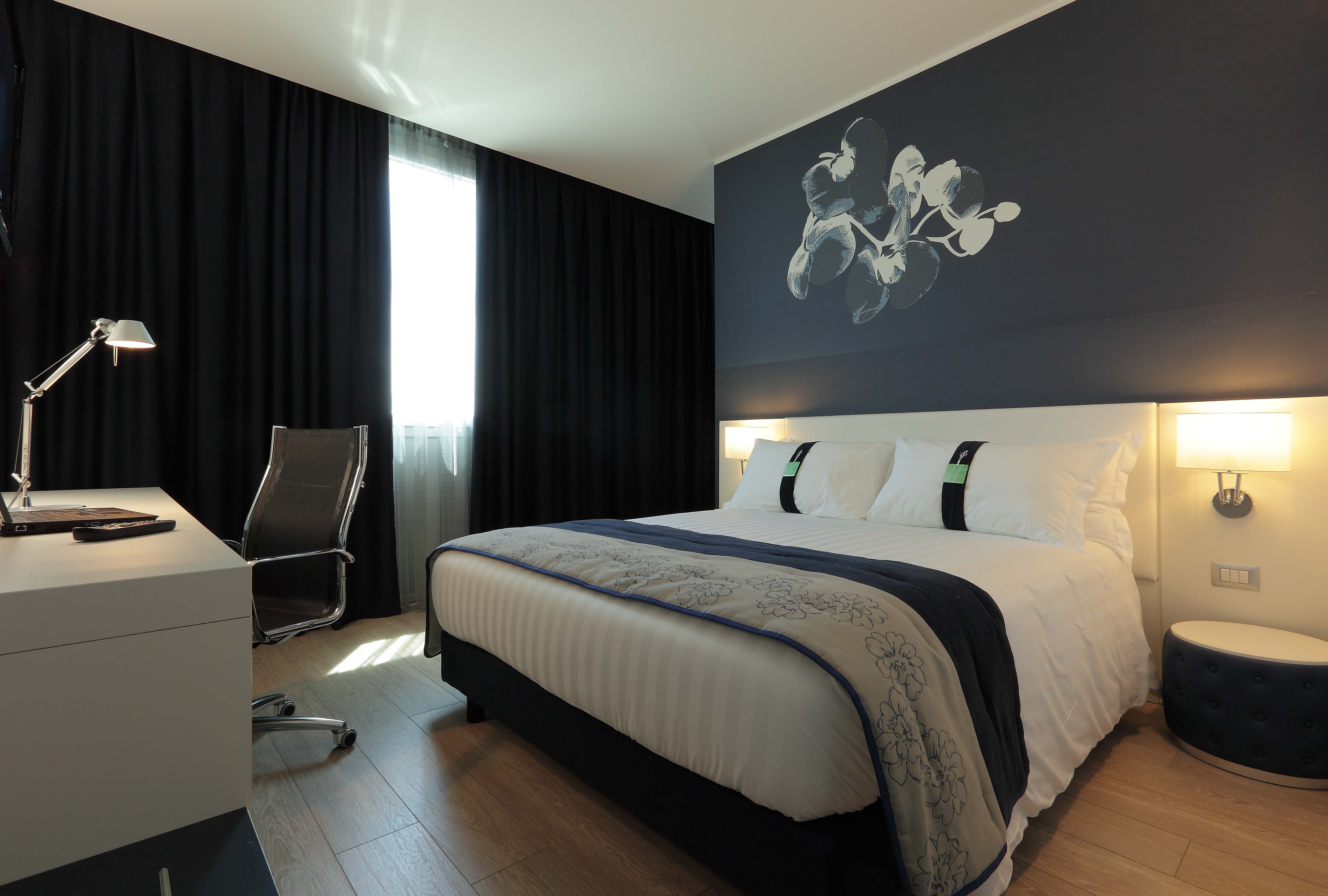 Holiday Inn Milan Nord Zara, an IHG Hotel-Cinisello Balsamo Updated 2023  Room Price-Reviews & Deals | Trip.com