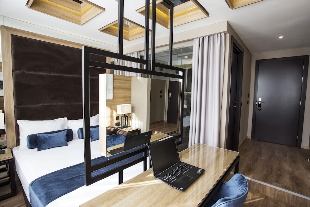 Eden Luxury Suites Terazije-Belgrade Updated 2023 Room Price-Reviews &  Deals | Trip.com