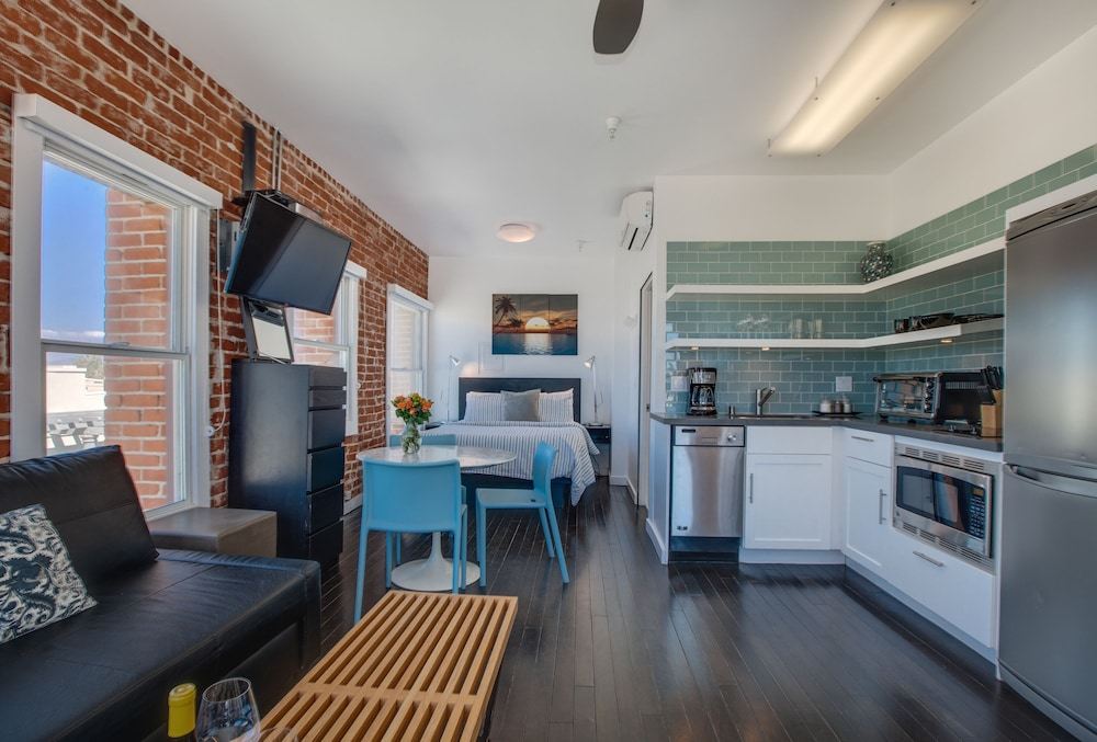 Venice Breeze Suites-Los Angeles Updated 2023 Room Price-Reviews u0026 Deals |  Trip.com