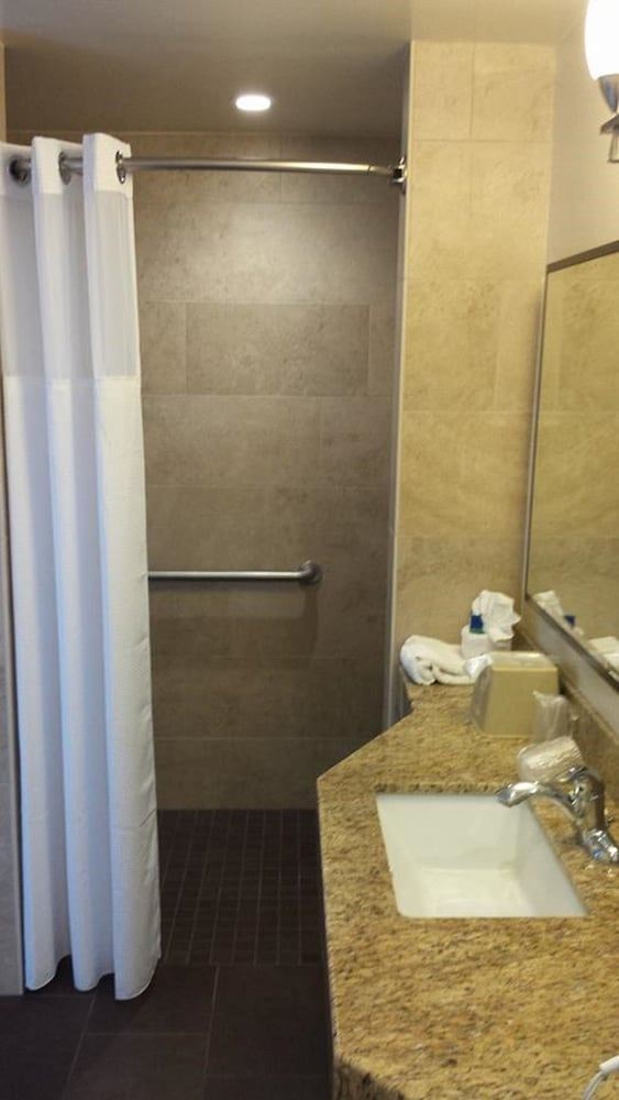 Newport Channel Inn-Newport Beach Updated 2023 Room Price-Reviews u0026 Deals |  Trip.com