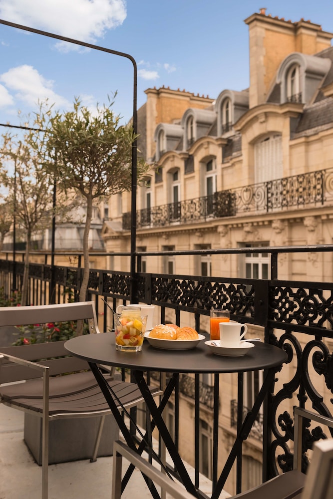Hôtel Monna Lisa Champs Elysées Paris-Paris Updated 2023 Room Price-Reviews  & Deals | Trip.com