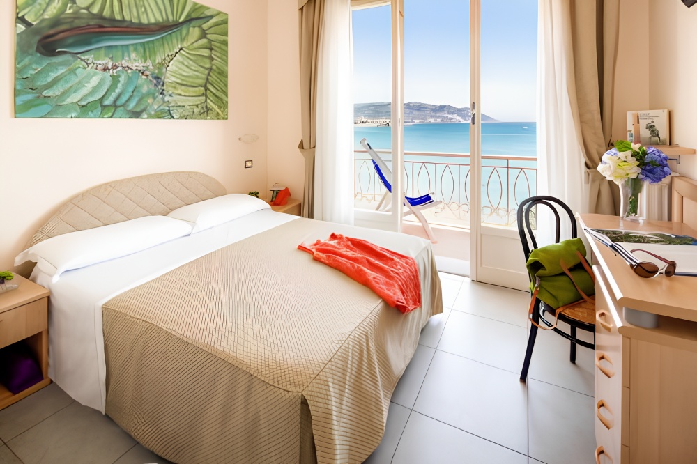 Hotel Golfo e Palme-Diano Marina Updated 2023 Room Price-Reviews & Deals |  Trip.com