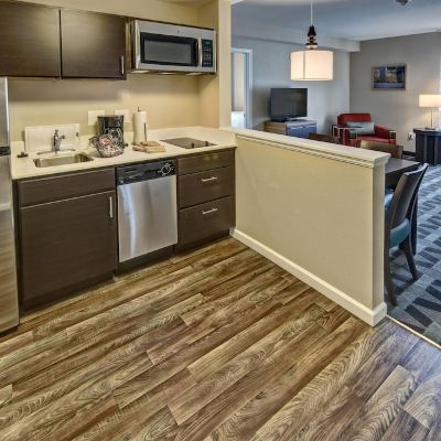 Suite, 2 Bedrooms, Accessible, Non Smoking (Mobility w/ Tub)