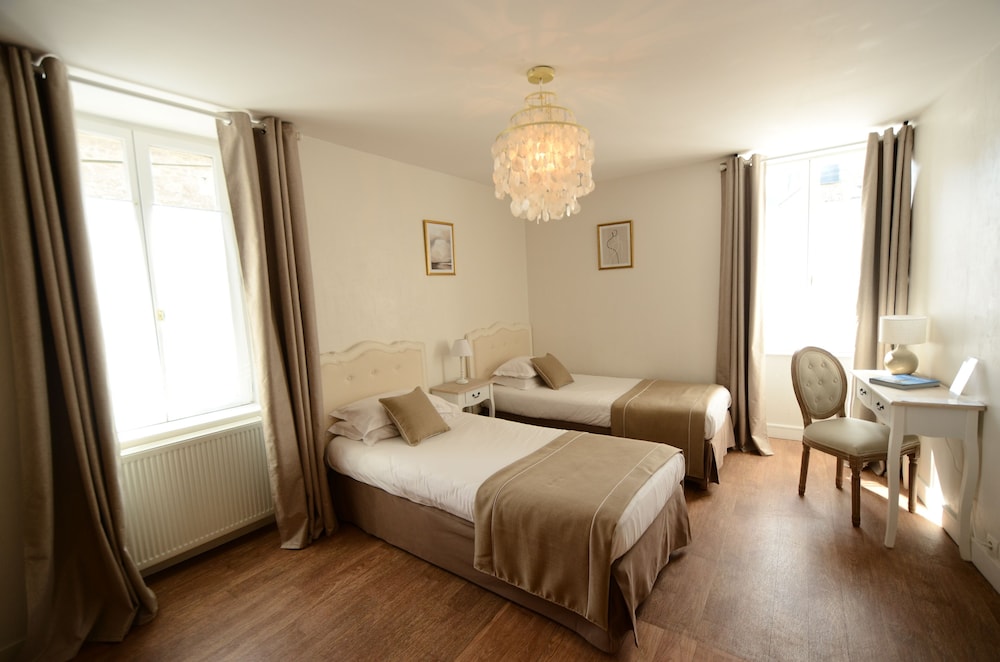 Hotel de La Porte Saint-Malo-Dinan Updated 2023 Room Price-Reviews & Deals  | Trip.com