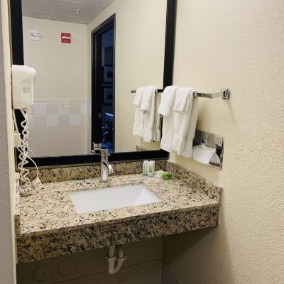 Room, 1 King Bed, Accessible, Non Smoking (Mobility)