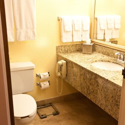 Mobility Hearing Accessible Two Double Room with Roll In Shower