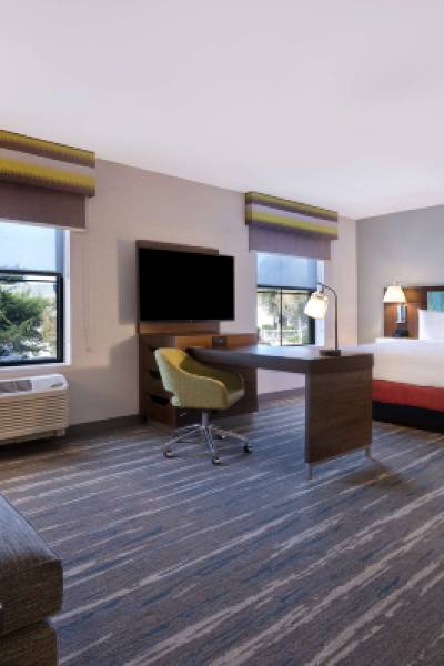 Hampton Inn & Suites by Hilton Marina
