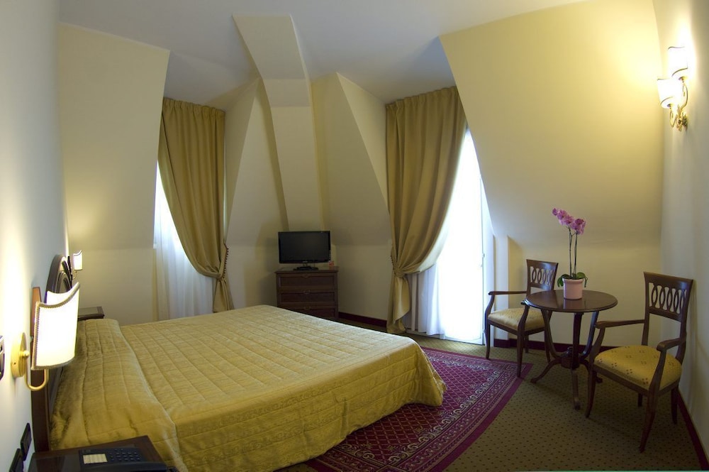 Hotel Villa Fiorita-Salsomaggiore Terme Updated 2023 Room Price-Reviews &  Deals | Trip.com