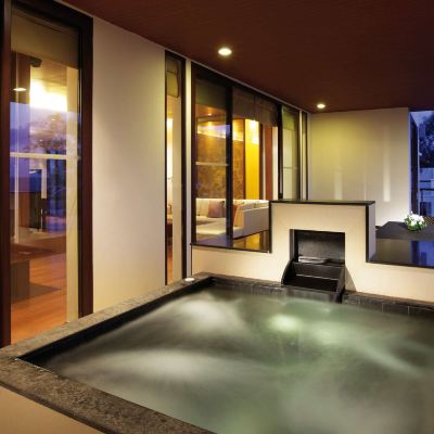 Jacuzzi Penthouse with Sea View