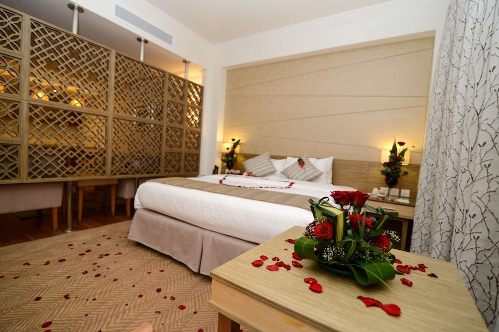 Golden Tulip Dammam Corniche Hotel-Dammam Updated 2023 Room Price-Reviews &  Deals | Trip.com