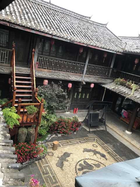 牛家大院客栈(丽江北门大水车店)(niujia dayuan inn (lijiang beimen