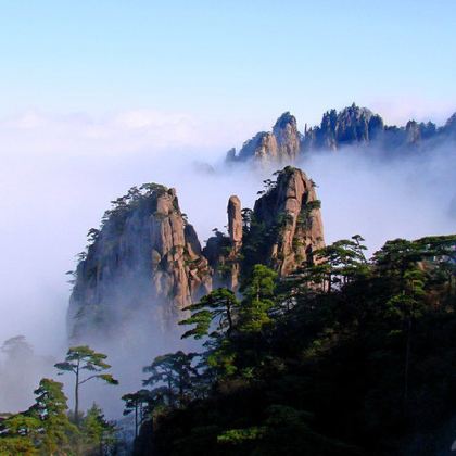 历史人文·从瓷都到黄山·探御窑·玩泥巴·绘青花·课本里的黄山·夏日玩水狂欢·星空BBQ 历史人文·从瓷都到黄山·探御窑·玩泥巴·绘青花·课本里的黄山·夏日玩水狂欢·星空BBQ
