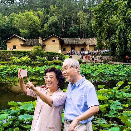长沙+韶山+岳麓书院+橘子洲景区4日3晚跟团游 长沙+韶山+岳麓书院+橘子洲景区4日3晚跟团游
