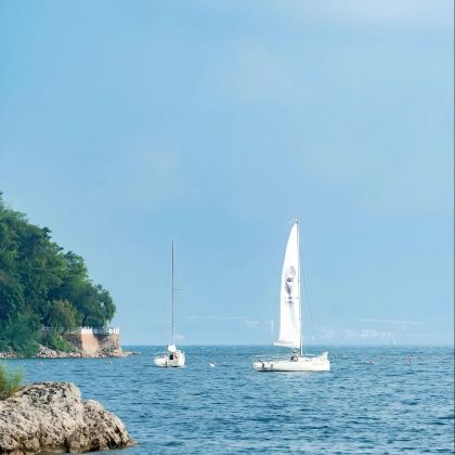昆明+哀牢山自然保护区+世界恐龙谷恐龙遗址公园+抚仙湖5日4晚私家团 昆明+哀牢山自然保护区+世界恐龙谷恐龙遗址公园+抚仙湖5日4晚私家团