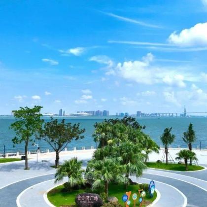 湖光岩+北海银滩+涠洲岛4日3晚跟团游 湖光岩+北海银滩+涠洲岛4日3晚跟团游