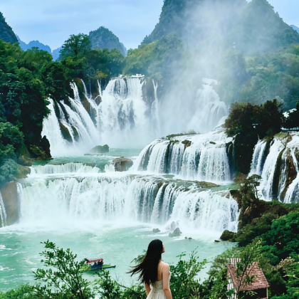 广西南宁+德天瀑布+通灵大峡谷+鹅泉5日4晚跟团游 广西南宁+德天瀑布+通灵大峡谷+鹅泉5日4晚跟团游