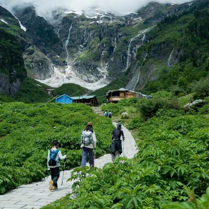 香格里拉+雨崩景区-神瀑+冰湖4日3晚拼小团 香格里拉+雨崩景区-神瀑+冰湖4日3晚拼小团