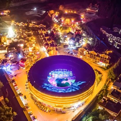 柳州+柳州螺蛳粉特色小镇+柳江夜游(东堤旅游码头出发)+鹿寨香桥岩溶国家地质公园+中渡古镇+三江+程阳八寨+侗乡鸟巢+三江鼓楼6日5晚私家团 柳州+柳州螺蛳粉特色小镇+柳江夜游(东堤旅游码头出发)+鹿寨香桥岩溶国家地质公园+中渡古镇+三江+程阳八寨+侗乡鸟巢+三江鼓楼6日5晚私家团
