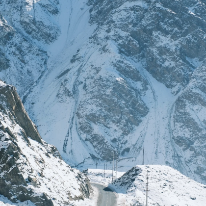 新疆乌鲁木齐+库尔勒+库车+喀什市+南疆+塔里木沙漠公路10日9晚私家团 新疆乌鲁木齐+库尔勒+库车+喀什市+南疆+塔里木沙漠公路10日9晚私家团