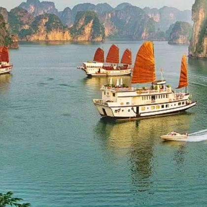 越南广宁省下龙市+下龙湾+河内河内火车街4日3晚跟团游 越南广宁省下龙市+下龙湾+河内河内火车街4日3晚跟团游