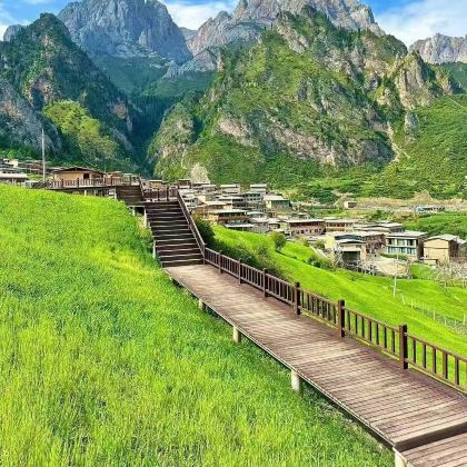 中国甘肃兰州+麦积山风景名胜区+官鹅沟大景区+扎尕那+若尔盖花湖生态旅游区+莲宝叶则景区+甘加秘境6日5晚拼小团 中国甘肃兰州+麦积山风景名胜区+官鹅沟大景区+扎尕那+若尔盖花湖生态旅游区+莲宝叶则景区+甘加秘境6日5晚拼小团