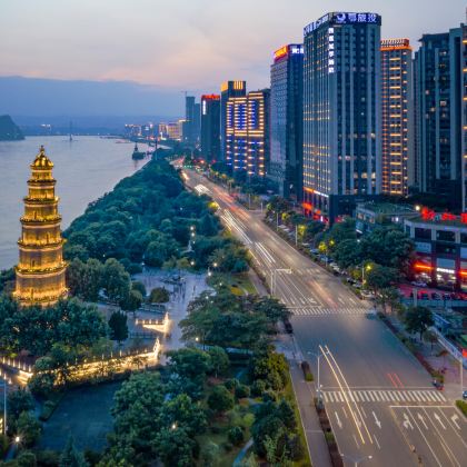 武汉+宜昌+长江三峡+恩施市+重庆8日7晚跟团游 武汉+宜昌+长江三峡+恩施市+重庆8日7晚跟团游