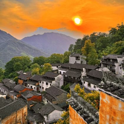 黄山+婺源+宏村+西递+新安江山水画廊+徽州古城6日5晚跟团游 黄山+婺源+宏村+西递+新安江山水画廊+徽州古城6日5晚跟团游