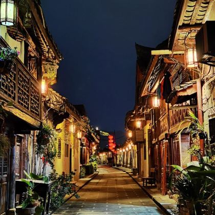 成都+光雾山旅游景区+阆中古城+成都大熊猫繁育研究基地+三星堆博物馆6日5晚私家团 成都+光雾山旅游景区+阆中古城+成都大熊猫繁育研究基地+三星堆博物馆6日5晚私家团