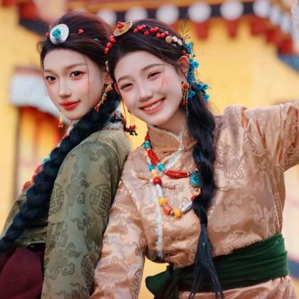 昆明+大理市+丽江+玉龙雪山+香格里拉+泸沽湖10日9晚拼小团 昆明+大理市+丽江+玉龙雪山+香格里拉+泸沽湖10日9晚拼小团