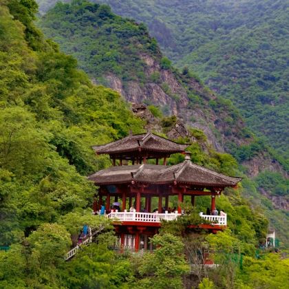 汉中+龙头山国际旅游度假区+兴汉胜境+勉县武侯祠博物馆+汉中石门栈道风景区+佛坪熊猫谷5日4晚私家团 汉中+龙头山国际旅游度假区+兴汉胜境+勉县武侯祠博物馆+汉中石门栈道风景区+佛坪熊猫谷5日4晚私家团