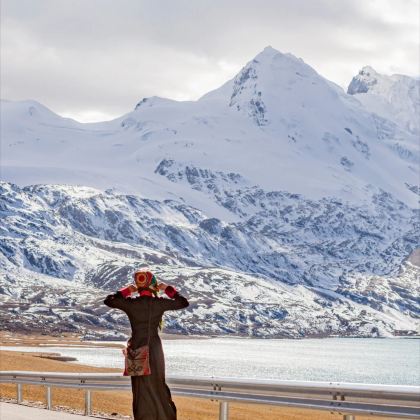 拉萨+羊卓雍错+白马林错+色林错+纳木措景区+珠穆朗玛峰+珠峰大本营+日喀则5日4晚私家团 拉萨+羊卓雍错+白马林错+色林错+纳木措景区+珠穆朗玛峰+珠峰大本营+日喀则5日4晚私家团