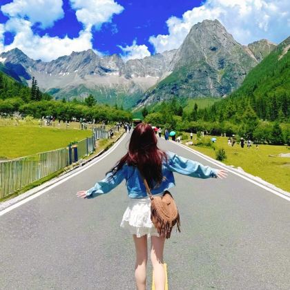 成都+九寨沟+四姑娘山4日3晚拼小团 成都+九寨沟+四姑娘山4日3晚拼小团