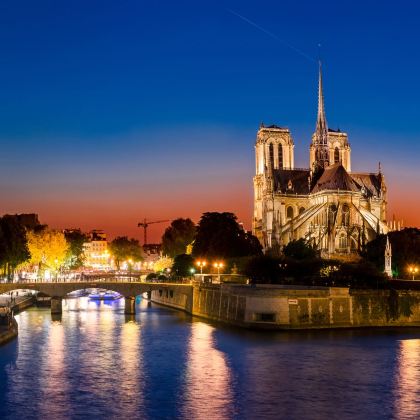 法国巴黎+图尔+利摩日+波尔多6日5晚私家团 法国巴黎+图尔+利摩日+波尔多6日5晚私家团