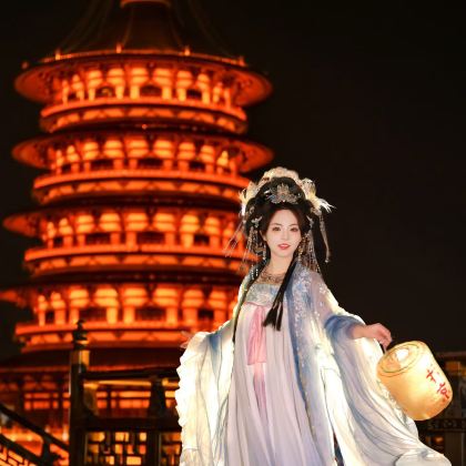 河南洛阳+郑州+开封+云台山风景名胜区+龙门石窟+少林寺+清明上河园+白马寺+开封府5日4晚私家团 河南洛阳+郑州+开封+云台山风景名胜区+龙门石窟+少林寺+清明上河园+白马寺+开封府5日4晚私家团