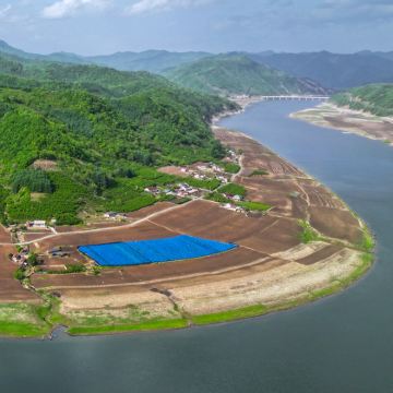 丹东+绿江村+青山沟国家重点风景名胜区+丹东凤凰山6日5晚跟团游 丹东+绿江村+青山沟国家重点风景名胜区+丹东凤凰山6日5晚跟团游