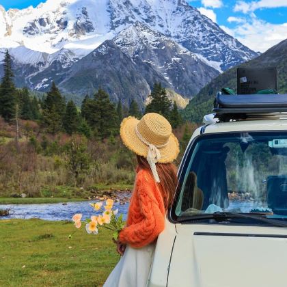 九寨沟+黄龙风景名胜区+四姑娘山景区+都江堰6日5晚拼小团 九寨沟+黄龙风景名胜区+四姑娘山景区+都江堰6日5晚拼小团