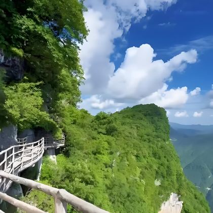 汉中+汉中龙头山国际旅游度假区+红寺湖+华阳古镇+朱鹮生态园+勉县武侯祠博物馆+诸葛古镇+定军山+武侯墓3日2晚私家团 汉中+汉中龙头山国际旅游度假区+红寺湖+华阳古镇+朱鹮生态园+勉县武侯祠博物馆+诸葛古镇+定军山+武侯墓3日2晚私家团