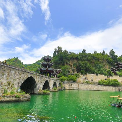 贵州黄果树+荔波5日4晚私家团 贵州黄果树+荔波5日4晚私家团