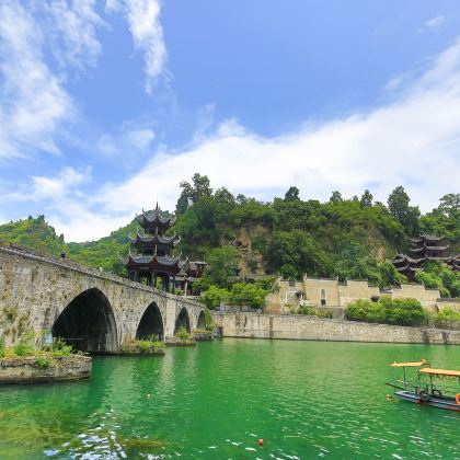贵州贵阳+荔波小七孔景区+西江千户苗寨+杉木河+加榜梯田5日4晚私家团 贵州贵阳+荔波小七孔景区+西江千户苗寨+杉木河+加榜梯田5日4晚私家团