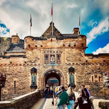 英国爱丁堡+因弗内斯+天空岛+苏格兰高地4日3晚拼小团 英国爱丁堡+因弗内斯+天空岛+苏格兰高地4日3晚拼小团