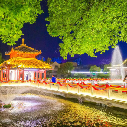 花戏楼+亳州老街+南京巷钱庄+华祖庵+曹操地下运兵道+魏武祠+亳州博物馆+曹操家族墓+林拥城药都林海景区+华佗百草园4日3晚私家团 花戏楼+亳州老街+南京巷钱庄+华祖庵+曹操地下运兵道+魏武祠+亳州博物馆+曹操家族墓+林拥城药都林海景区+华佗百草园4日3晚私家团