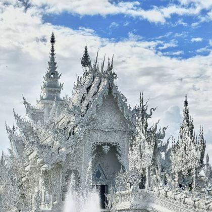 泰国曼谷大皇宫+清迈+清莱+粘粘瀑布+塔佩门+清莱蓝庙7日6晚拼小团 泰国曼谷大皇宫+清迈+清莱+粘粘瀑布+塔佩门+清莱蓝庙7日6晚拼小团