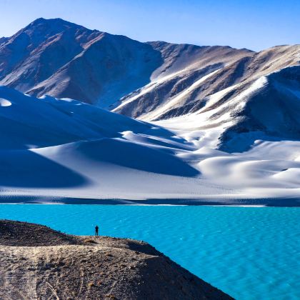 新疆乌鲁木齐+南疆+喀什市10日9晚私家团 新疆乌鲁木齐+南疆+喀什市10日9晚私家团