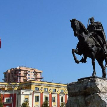 阿尔巴尼亚+蓝眼睛泉6日5晚私家团 阿尔巴尼亚+蓝眼睛泉6日5晚私家团