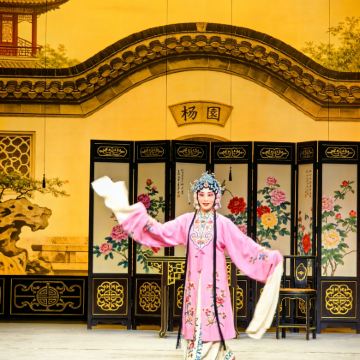 扬州何园+个园+大明寺+瘦西湖+瘦西湖游船3日2晚私家团 扬州何园+个园+大明寺+瘦西湖+瘦西湖游船3日2晚私家团