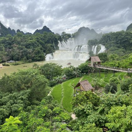 广西南宁+巴马+三门海+鹅泉+德天跨国瀑布景区5日4晚自由行 广西南宁+巴马+三门海+鹅泉+德天跨国瀑布景区5日4晚自由行